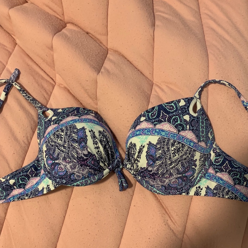 Victoria’s Secret push up bikini top